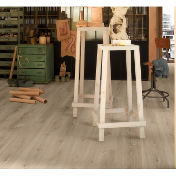 1593829 DĄB AVANT SANDED /BASIC 600/ AC4